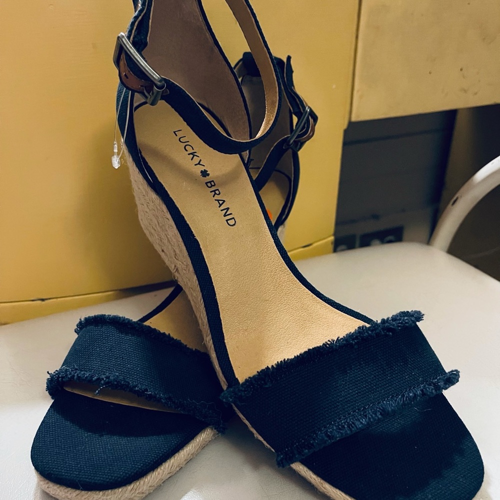 NWOT Lucky Brand Navy Blue Wedges